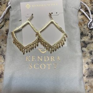 Kendra Scott Lacy Earrings NWOT